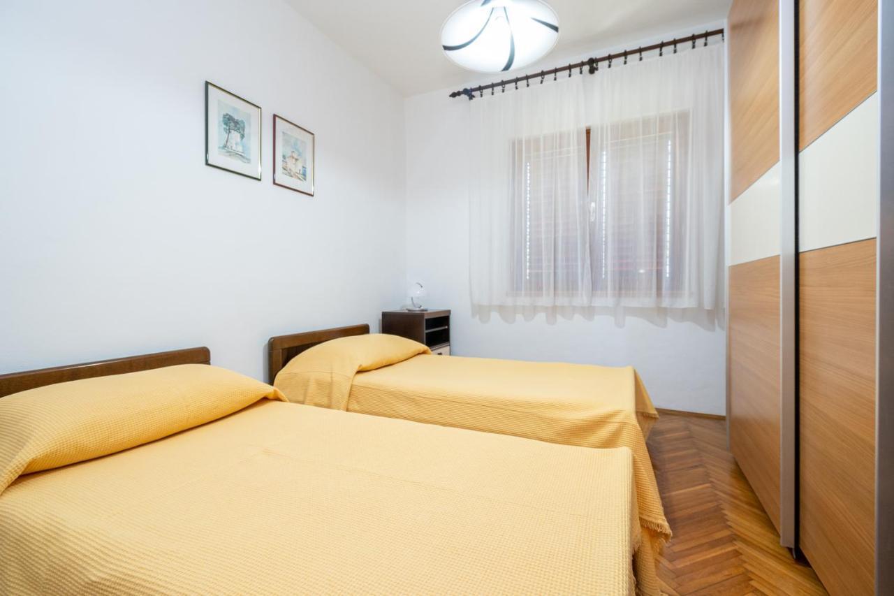 פטרצ'אנה Apartments Morovic מראה חיצוני תמונה