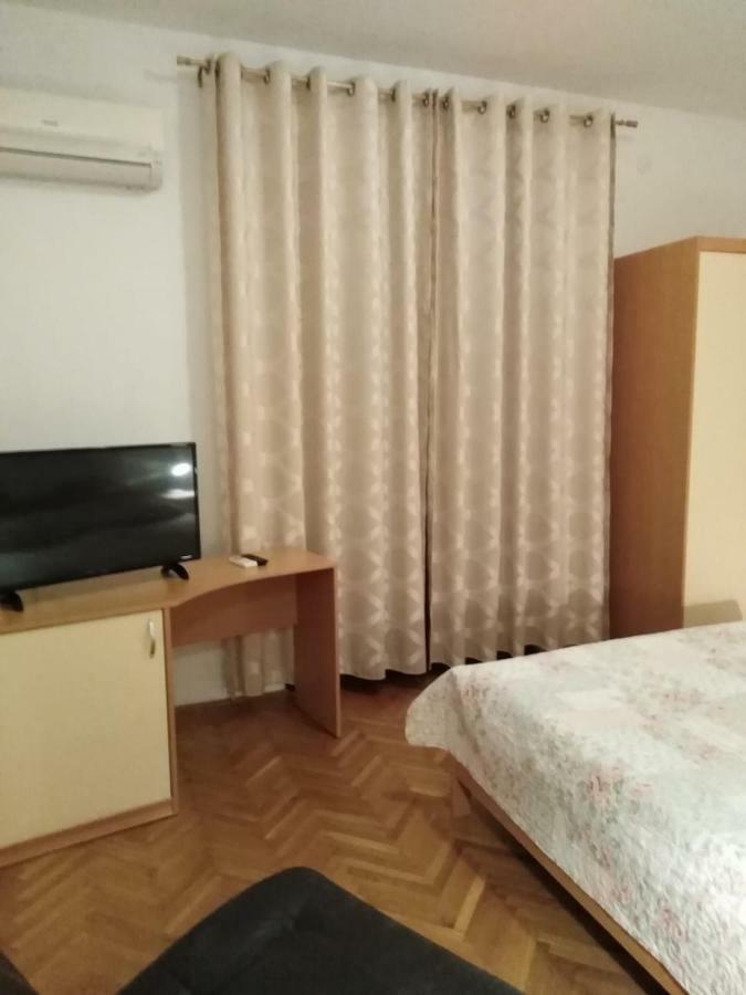 פטרצ'אנה Apartments Morovic מראה חיצוני תמונה